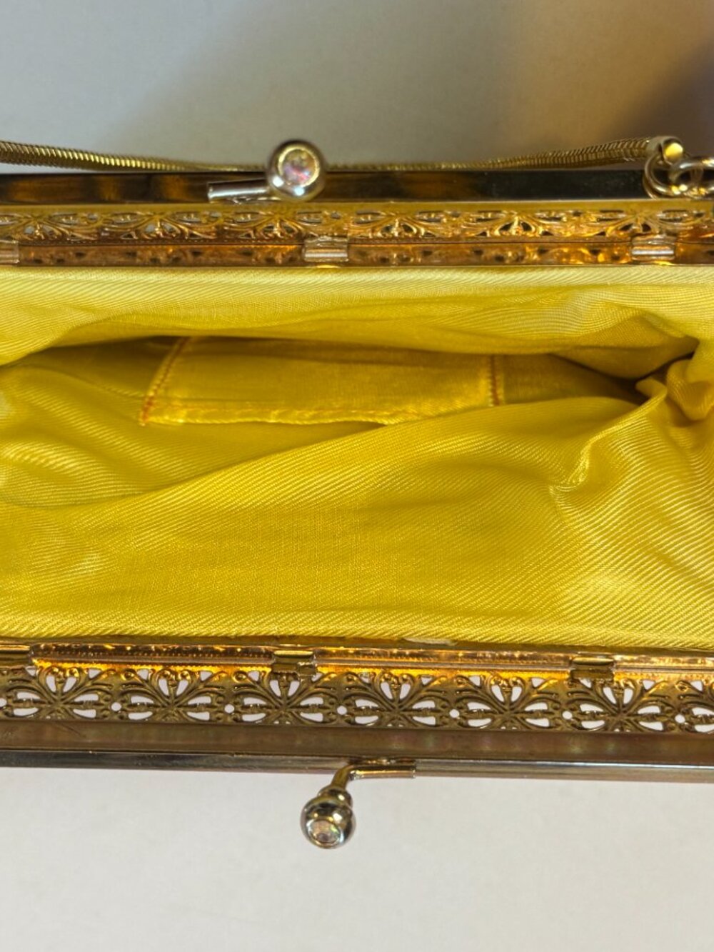 Vintage golden beaded evening bag kiss lock closure - Picture 8 of 9